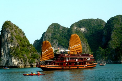 Tour Du Lịch Sài Gòn - Miền Trung (Bà Nà) - Hạ Long 7 Ngày